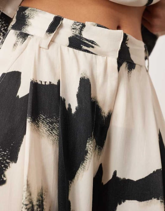 ARRANGE satin straight leg trouser co-ord in mono abstract print - Image 4