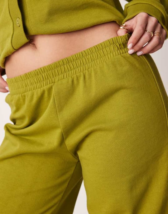 ASOS sweatshirt bred ben joggers i olivgrön - Image 3