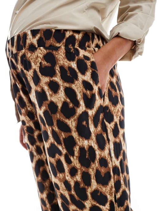 Mamalicious Graviditet bredbenta byxor under magen i leopardmönster - MULTI - Image 3