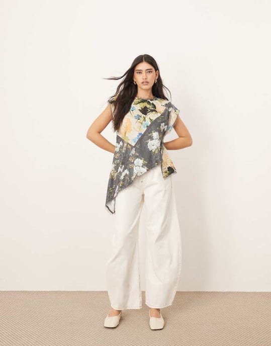 ARRANGE asymmetrisk topp med färgblockering i blommönster - Image 3