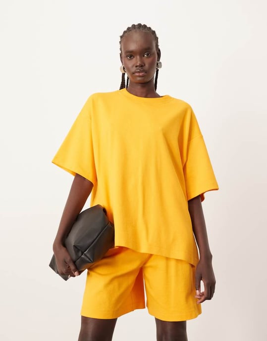 ARRANGE premium textured jersey city shorts co-ord in mango - Image 3