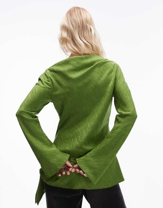 Topshop djurmönstrad jacquard topp med skärning i halsen och långa ärmar i grön - Image 4