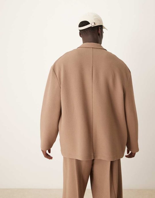 ASOS DESIGN slouchy oversized suit jacket in brown seersucker - Image 4