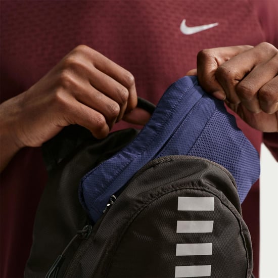 Men's Nike Windrun Jacket in Smoke Grey/Navy - Image 5