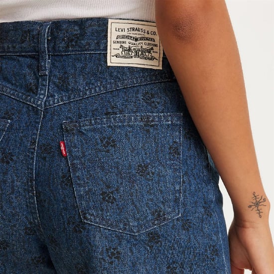 Women's Levis Wellthread 80s Mom Short Flowe in Flowers In T Rn - Image 4