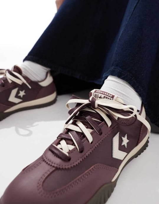 Converse Run Star Trainers in brown - Image 4