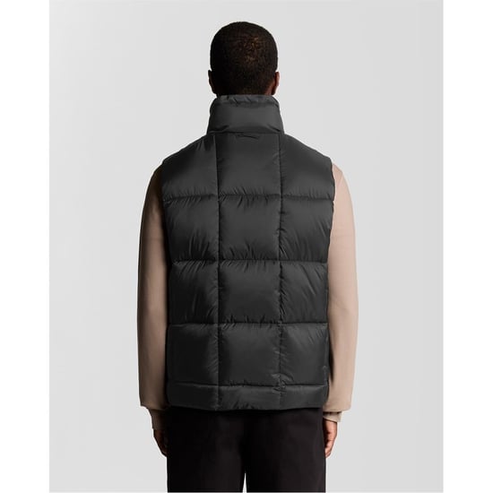 Heren Lyle And Scott Cocoon Gilet in Lakrood - Image 4
