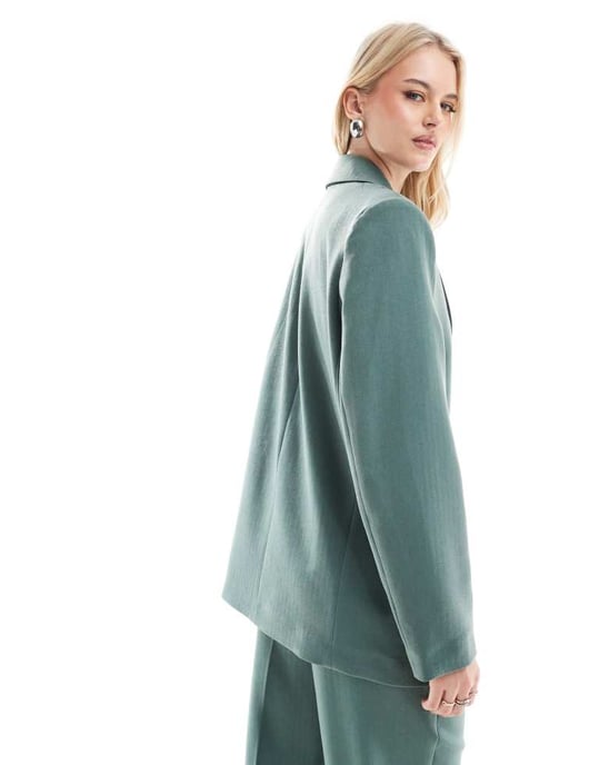 Vero Moda Tall tailored herringbone co-ord blazer in dark forest green - Image 4