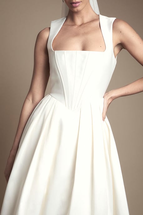 Bodice Full Skirt Wedding Dress - Image 5