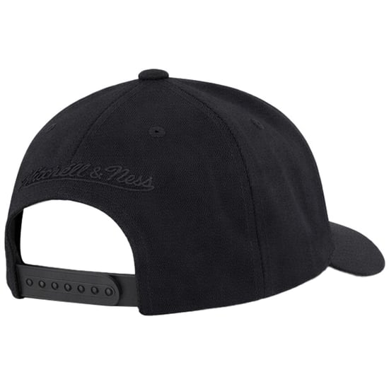 Mitchell & Ness NBA Cleveland Cavaliers Logo Black Cap - Image 2