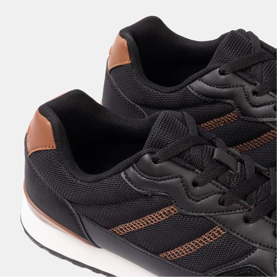 Men's Donnay Bob Trainers in Black - Image 4