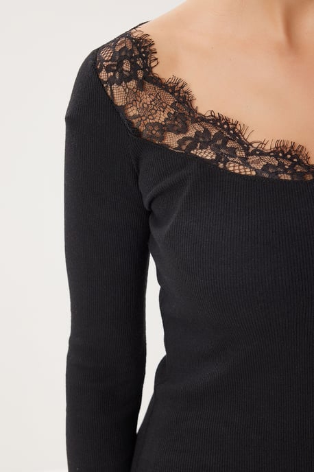 Blus med spetsdetaljer och långa ärmar - Image 4