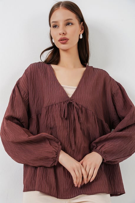 Textured Seersucker V-Neck Blouse with Bow Tie - Image 4