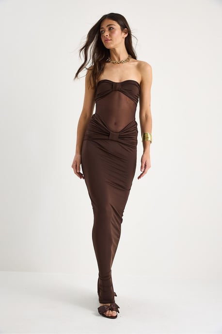 Utan axelband Bodycon Maxi Klänning med Volangdetalj - Image 3
