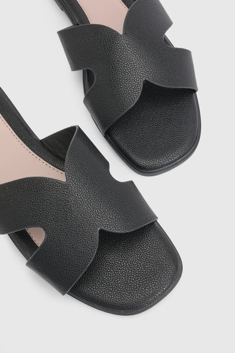 Cut Out Flat Sandals - Image 5