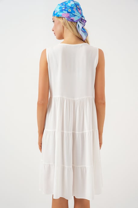 V-hals Mouwloze Mini Jurk met Knopdetails - Image 6