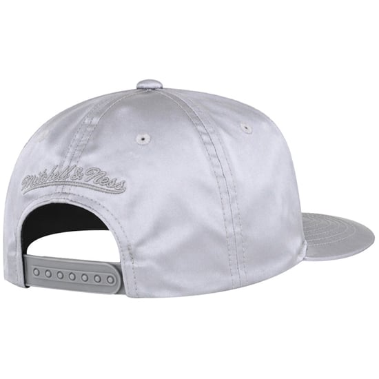 Mitchell & Ness Interlocked 110 Reflective Grey Cap - Image 2