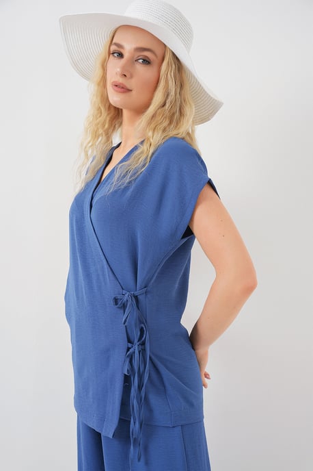 V-hals Textuur Twee-delige Co-ord Set - Image 4
