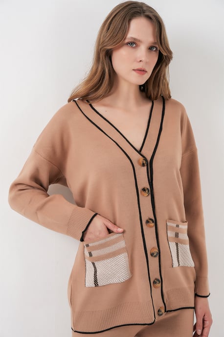 Fickdetaljerad V-ringad cardigan och vida byxor set - Image 3