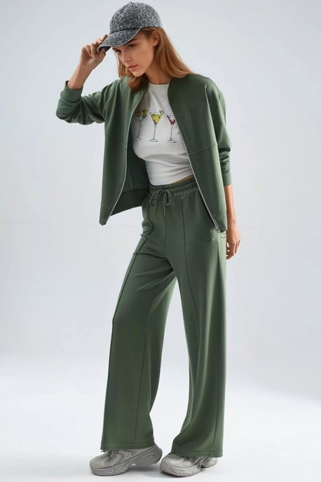 Modal Touch Ziphoodie & Ribbade Byxor Set - Image 4