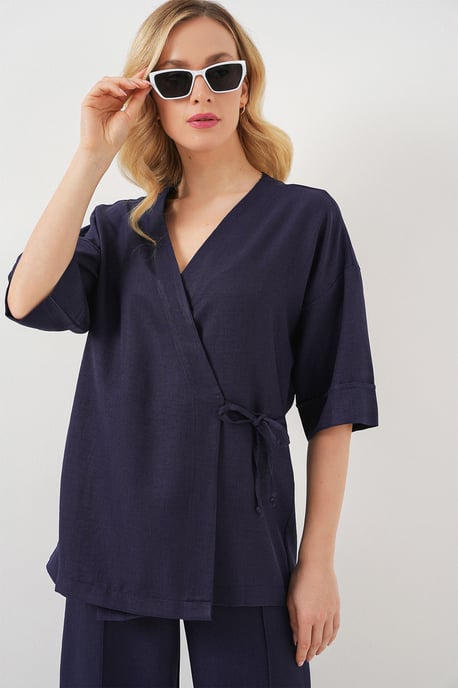 Överdimensionerad V-ringad Kimono-byxdress med knytning - Image 2