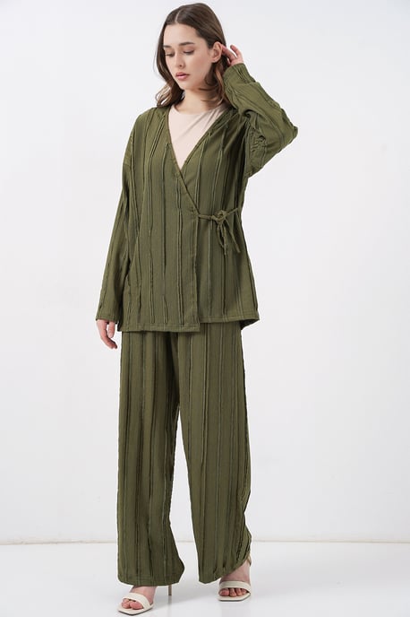Texturerad V-ringad kimono med knytmidja och vida byxor set - Image 3