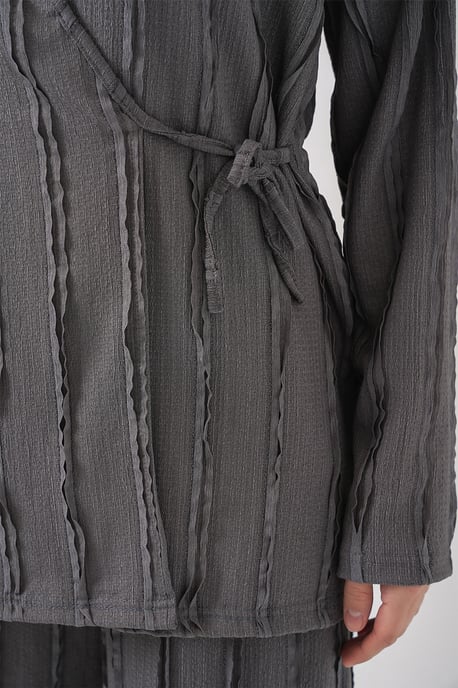 Texturerad V-ringad kimono med knyt-detalj och vida byxor set - Image 5