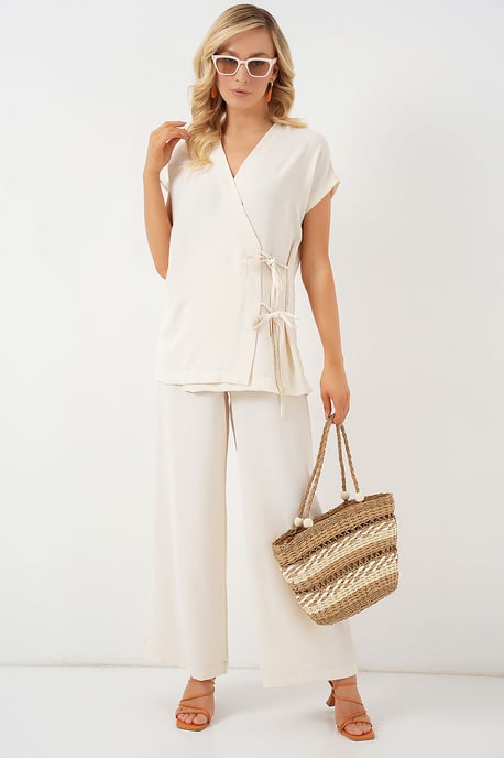 V-hals Textuur Twee-Stuks Co-ord Set - Image 1