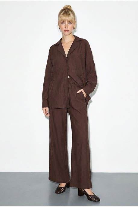 Oversized Button-Up Shirt en Wijde Pantalon Set - Image 3