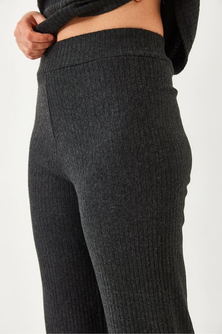 Ribbad Texturerad Crew Neck Tröja och Byxor Set - Image 2