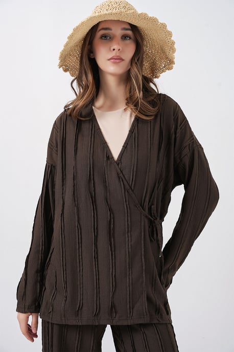Texturerad V-ringad kimono med knyt-detalj och vida byxor set - Image 2