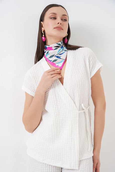 Textured V-Neck Tie Detail Two-Piece Coord Set - Image 5