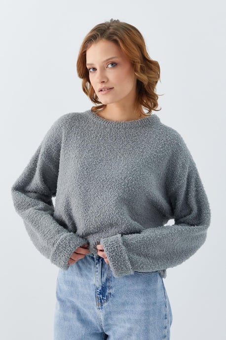 Plush Textured Crop Knit Sweater - Image 2