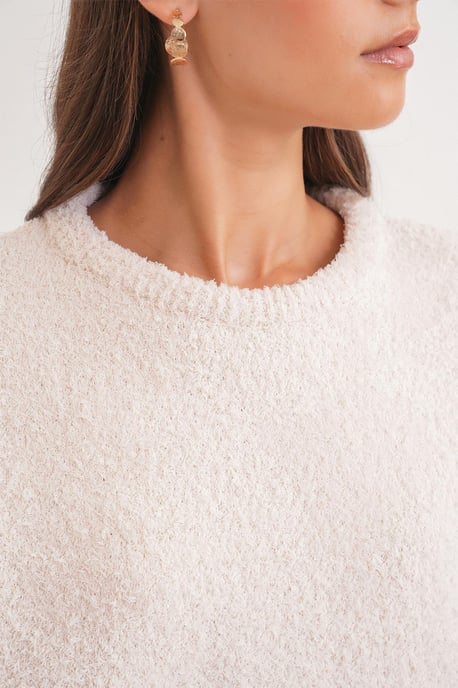Plush Textured Crop Knit Sweater - Image 5