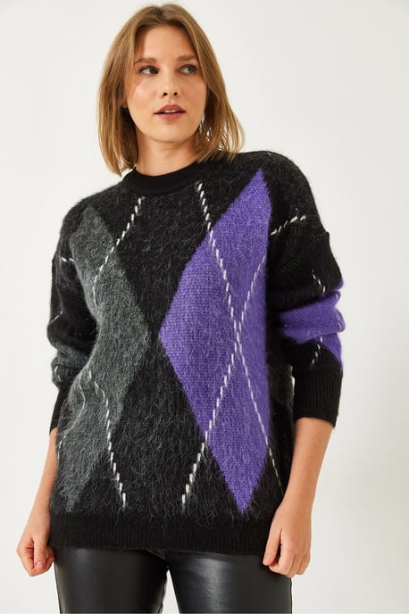 Oversized Diamond Printed Sweater - Image 3