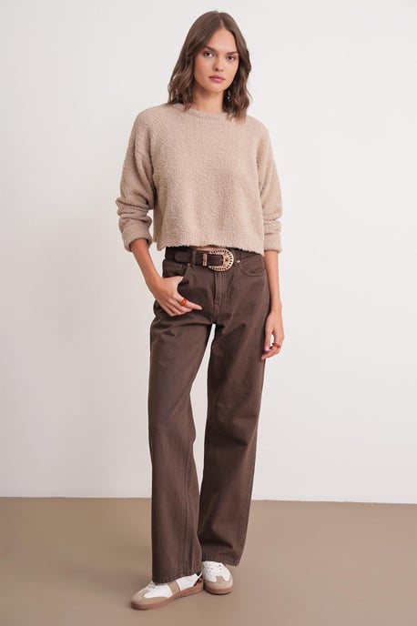 Plush Textured Crop Knit Sweater - Image 2