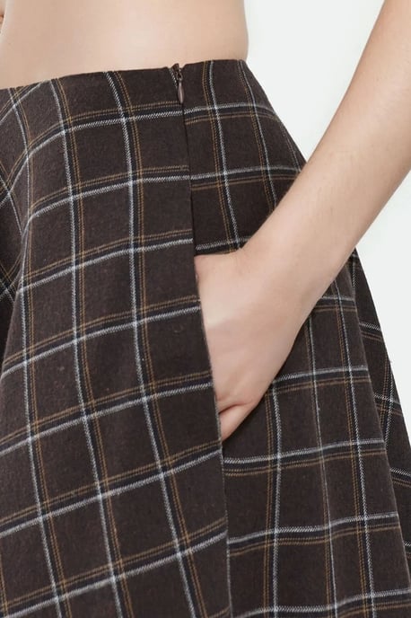 Plaid Maxi Skirt with A-Form Fit - Image 4