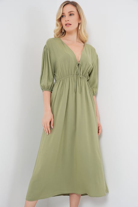 A-Form Fit Midi-jurk met V-hals en binddetail - Image 4