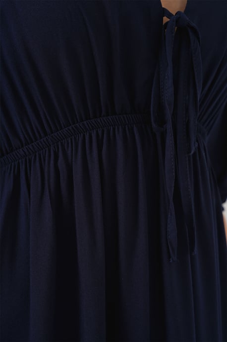 A-Form Fit Midi-jurk met V-hals en binddetail - Image 5