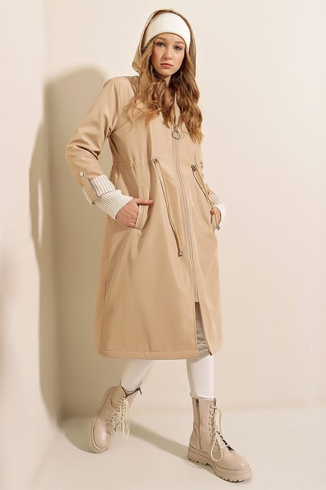 Gestrikte Lange Trenchcoat met Capuchon en Touwsluiting in de Taille - Image 3