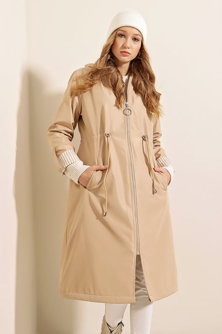 Gestrikte Lange Trenchcoat met Capuchon en Touwsluiting in de Taille - Image 4