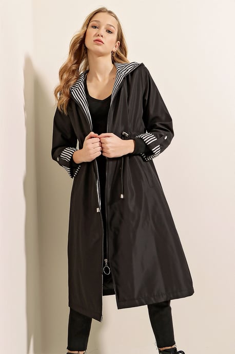 Gekruiste Gestreepte Lange Trenchcoat met Taillekoord - Image 3