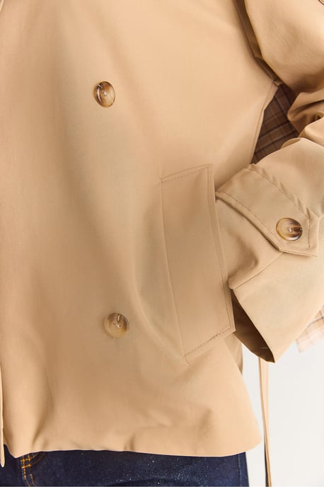 Oversized Buttoned Trenchcoat - Image 3