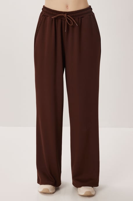 Wide Leg Drawstring Waist Sweatpants - Image 3