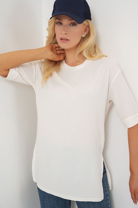 Textured Crew Neck Short Sleeve T-Shirt - Image 4