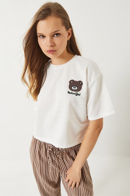Broderad kortärmad T-shirt med rund halsringning - Image 2