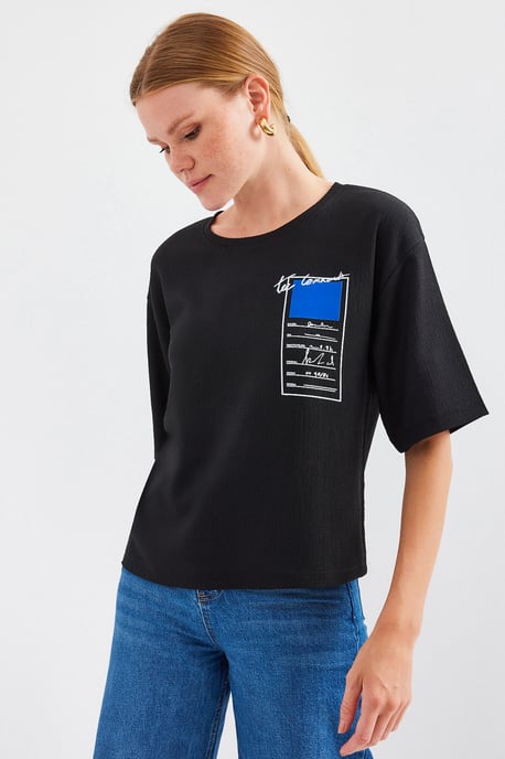 Tryckt kortärmad t-shirt med rund halsringning - Image 1