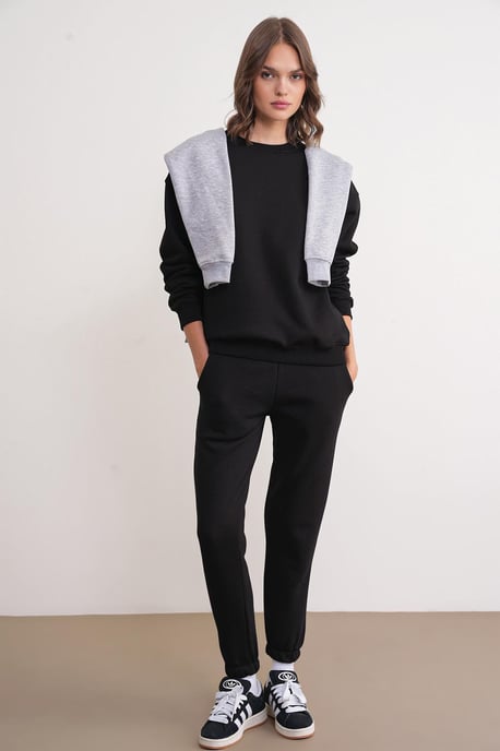 Basis Sweatshirt och Jogger Tvådelat Set - Image 4
