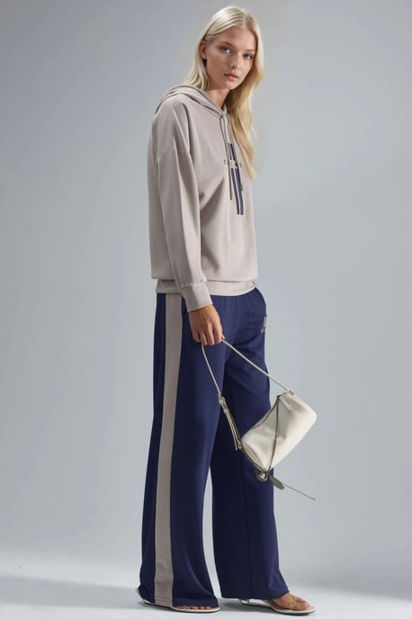 Modal Touch Hette Sweatshirt & Randig Detaljerad Byxset - Image 4