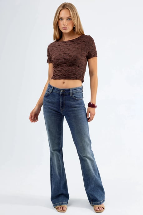 Short Sleeve Textured Boat Neck Slim Fit Crop T-Shirt - Image 5